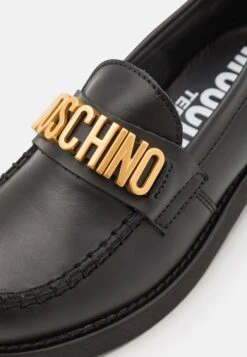 MOSCHINO Unisex - Mocasines - Black -tienda de zapatos 5218b358a0184f9cb77fe5076e22024b
