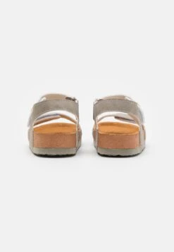 Gioseppo Tredegar Unisex - Sandalias - Piedra -tienda de zapatos 550b692a062446f7bf2fdad1e21b52d6