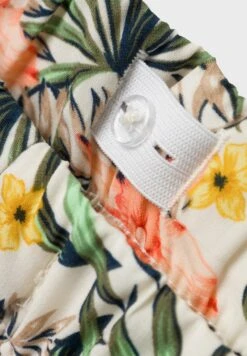 NAME IT Nmfvinaya - Shorts - White Alyssum -tienda de zapatos 6404f8bd238d44bda8544c662dacb3e9