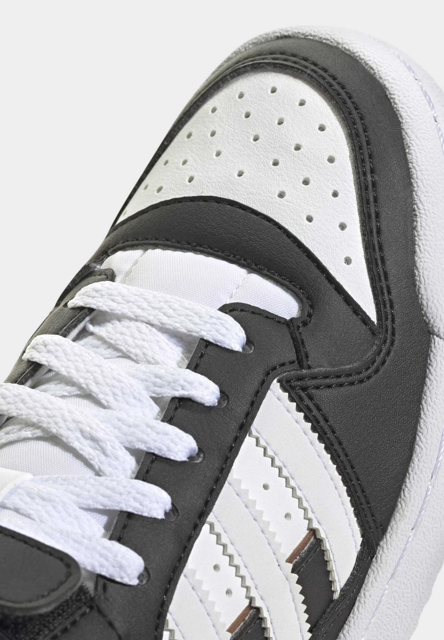 Adidas Originals Forum Mid- Zapatillas Altas - Core Black Cloud White Cloud White 7 Adidas Originals Forum Mid- Zapatillas Altas - Core Black Cloud White Cloud White - Imagen 5