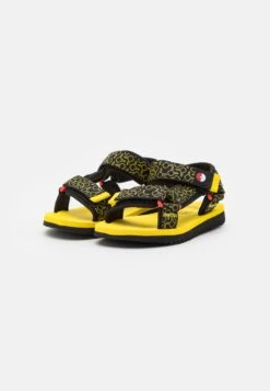 Clarks Pokemon Peak Go Unisex - Sandalias - Black 9 Clarks Pokemon Peak Go Unisex - Sandalias - Black -tienda de zapatos f747610cf86d4dccb0c34dfdc0b2722c